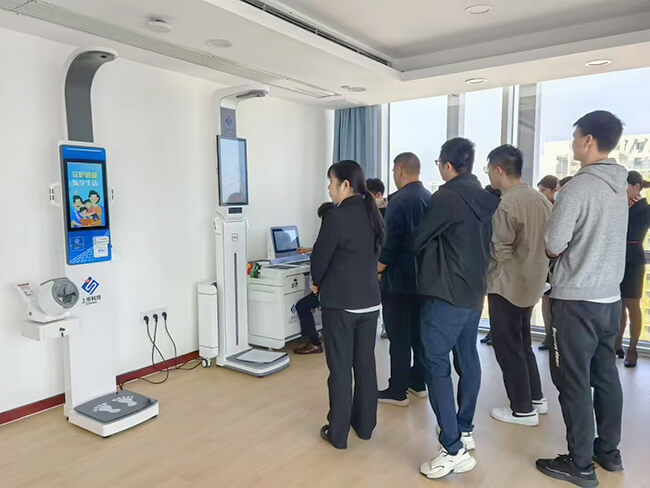 中国联通采购韦德官方网站智能健康体检一体机
